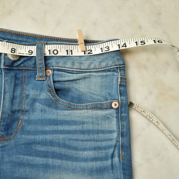 Hollister Distressed Shorty Jean Shorts Size 9 W29 - Picture 7 of 7